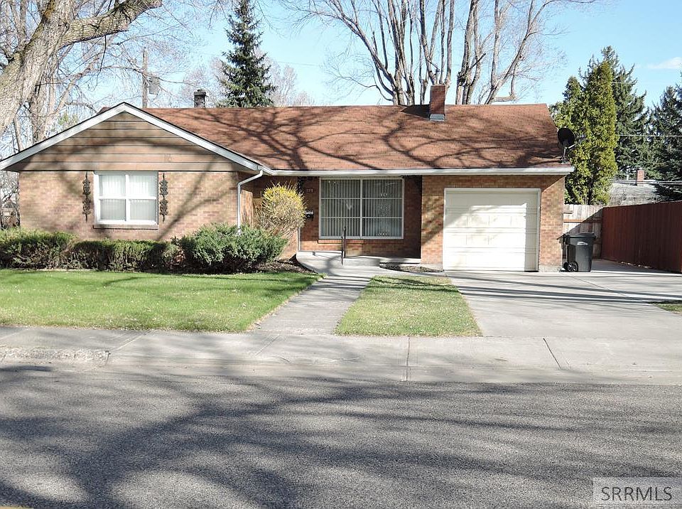 1st image of 375 Linden Dr