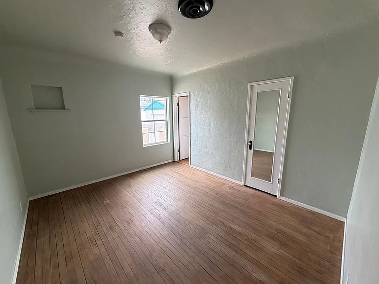 503 California Ave — Photo 11