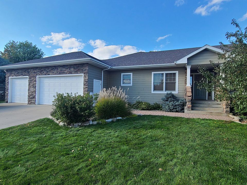 1006 Clover Ct, Aberdeen, SD 57401 Zillow