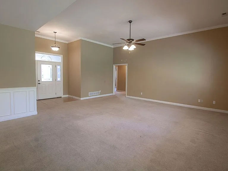 5305 Chamois Dr — Photo 6