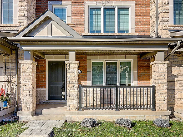 409 Switchgrass St — Photo 2
