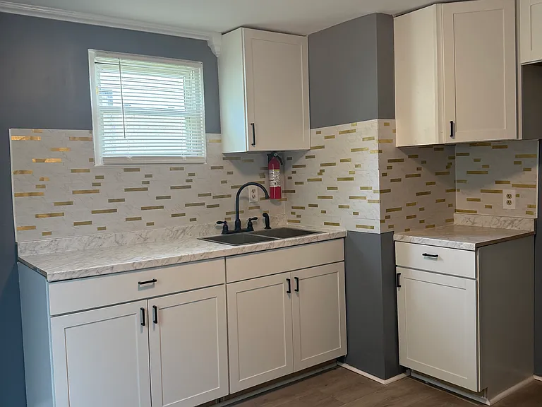 404 Greer Ave — Photo 8