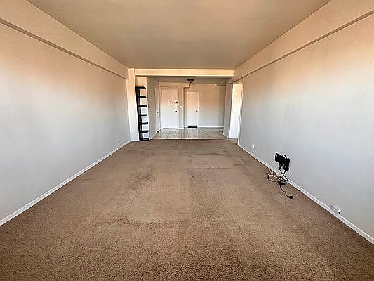 3rd image of 109-10 Queens Blvd #9