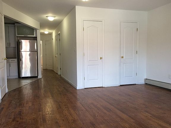 5th image of 217 Lexington Ave APT 2