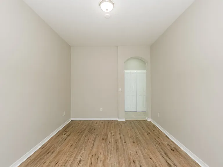 1807 Bonita Bluff Ct — Photo 13