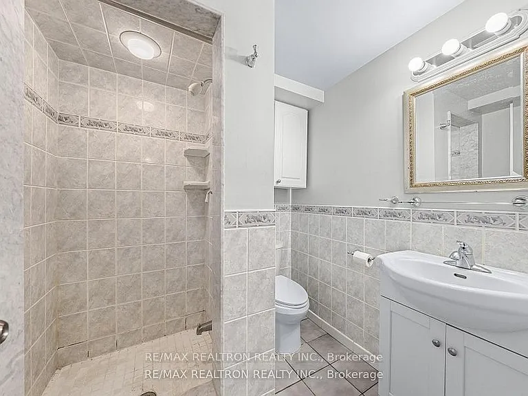 162 Walton Dr #BASEMENT — Photo 11
