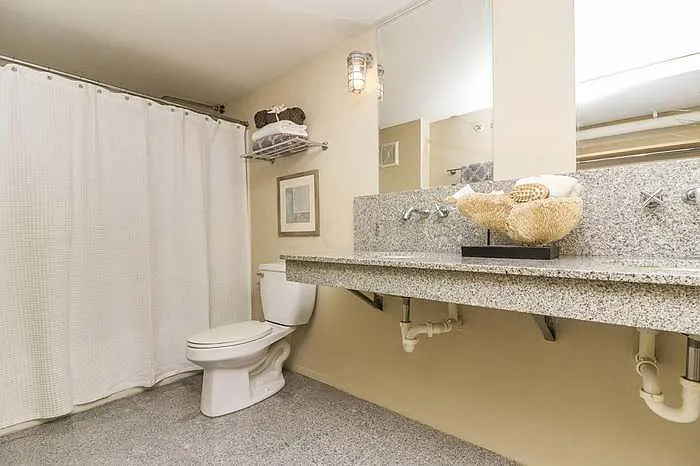60 E Spring St #202 — Photo 22
