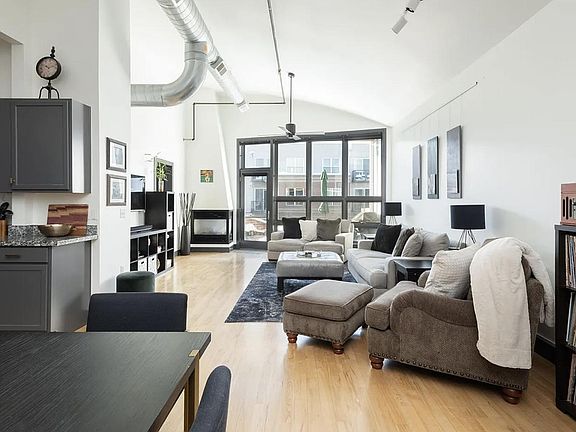 5th image of 2441 N Broadway Unit 305