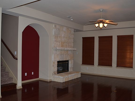 5th image of 2632 Creekway Dr