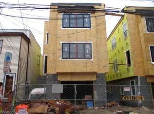 682 N 7th Street, Newark City, NJ 07107