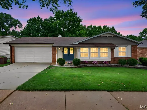 5738 Lost Brook Ct, Saint Louis, MO 63129