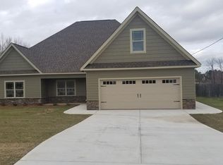 17 Wheatland Way, Fort Mitchell, AL 36856