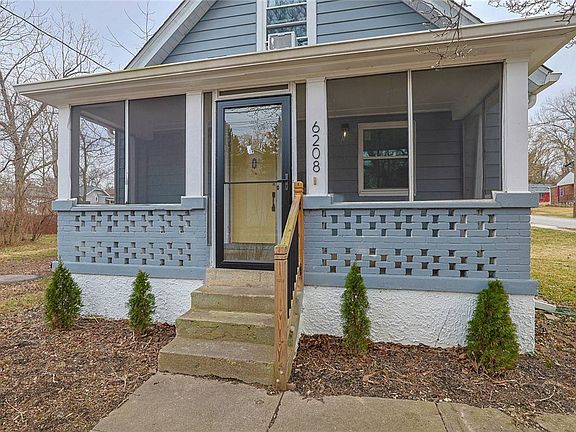 3rd image of 3765 Iona Ave