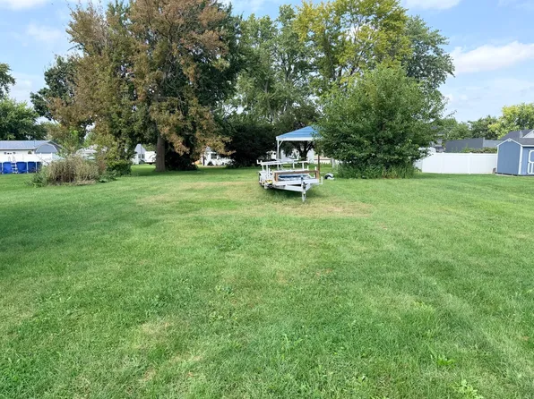 420 Richards St, Oglesby, IL 61348