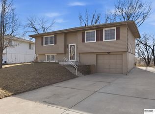 31 Redwood Ln, Yutan, NE 68073