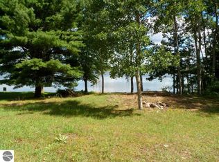 1062 Castle Dr, Weidman, MI