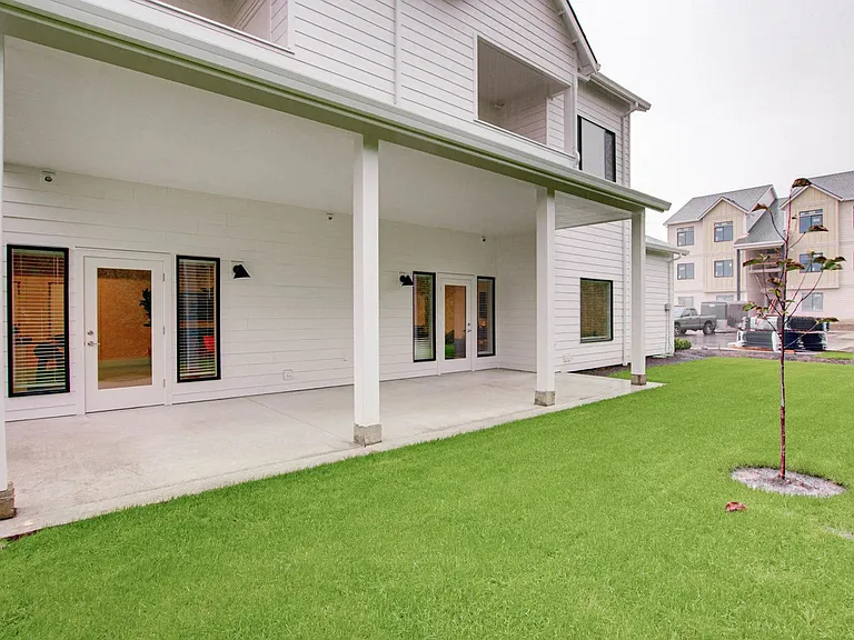 Latitude 45 — Photo 19