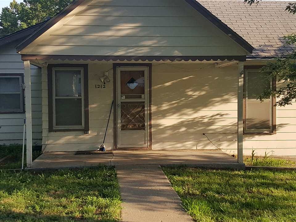 1st image of 1212 Clay St