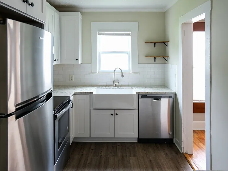 133 E Wilburn Ave — Photo 10