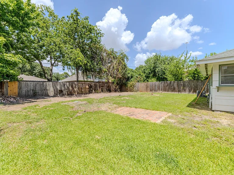 4710 Glenmont St — Photo 28