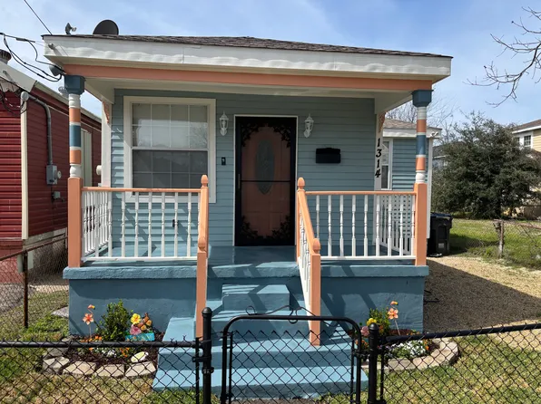 1314 Lamanche St, New Orleans, LA 70117