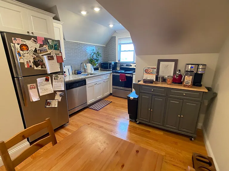 67 Temple St #3 — Photo 10