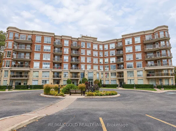 483 Faith Dr #203, Mississauga, ON L5R 0A1