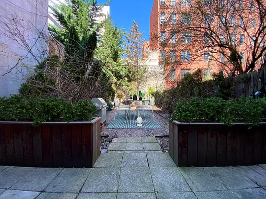 Rented by Bohemia Realty Group | media 10