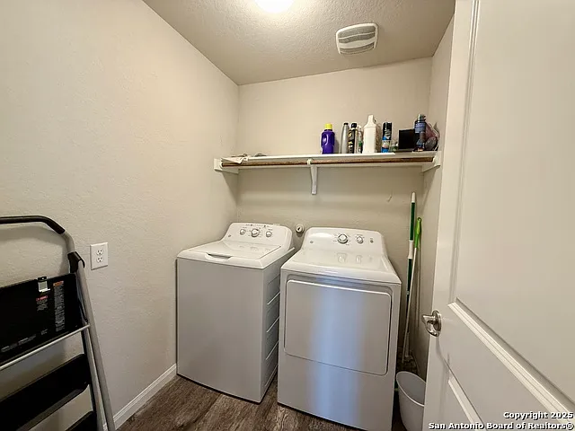 807 Blue Lndg — Photo 16