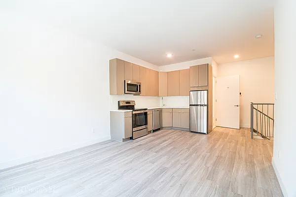 Rented by Douglas Elliman | media 27