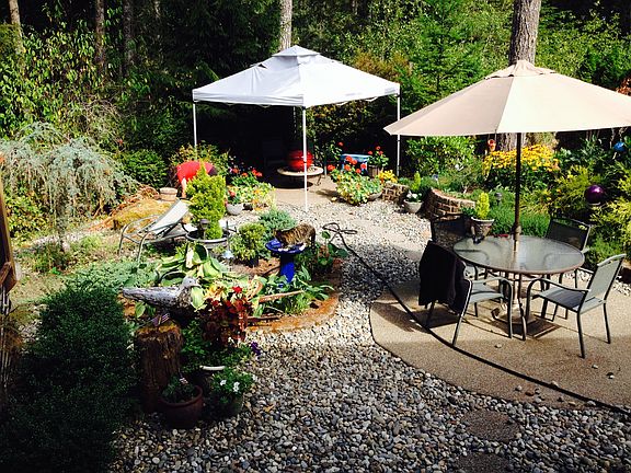 Seating and oyster roasting 