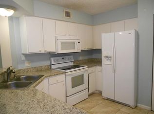 300 Scotia Dr APT 203, Hypoluxo, FL 33462