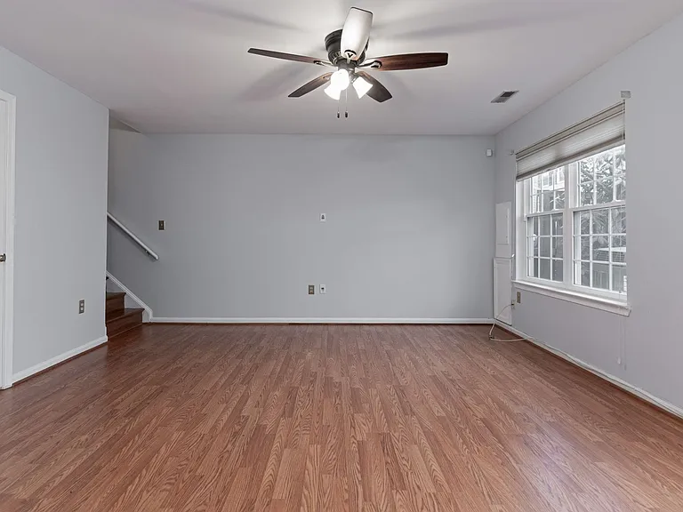 48 Avonshire Ct — Photo 16