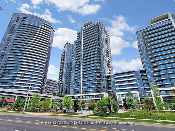 7161 Yonge St, Markham, ON