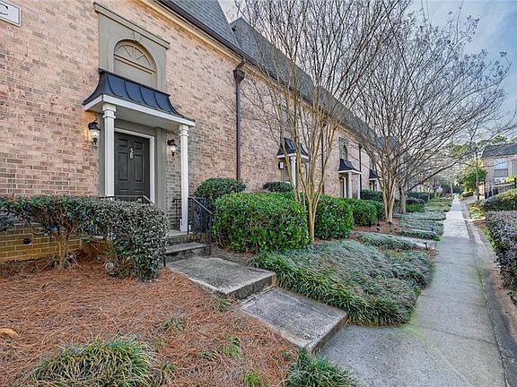 2nd image of 6980 Roswell Rd Unit C5