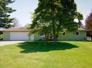 708 Miller Rd, Plainwell, MI 49080