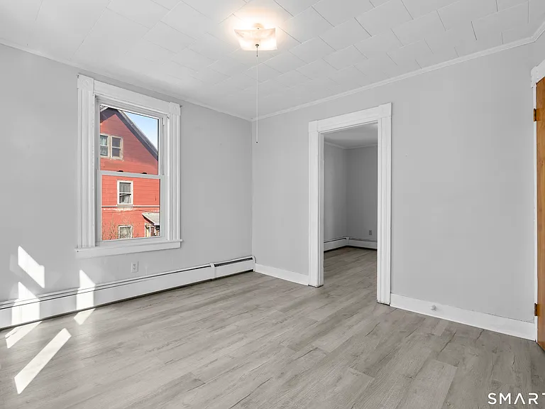 48 Anderson St — Photo 14