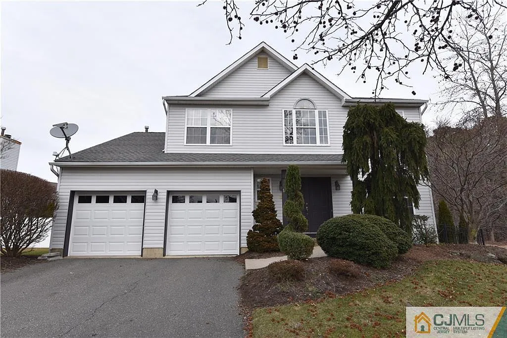 16 Claire Ct photo 1