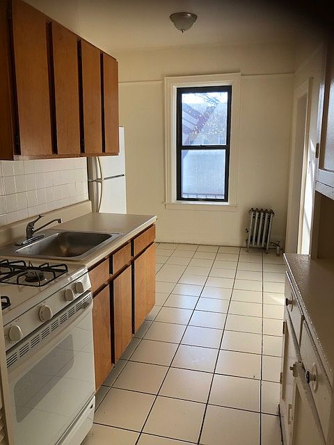 1st image of 2407 36th St APT B4