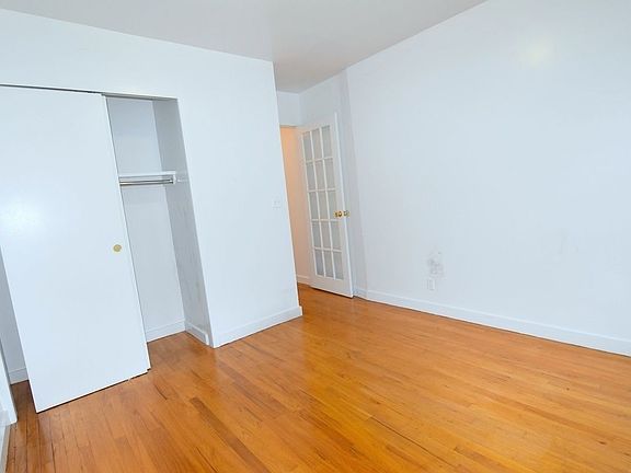 2nd image of 115 W 106th St #B4