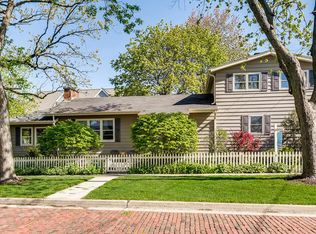 4837 Middaugh Ave, Downers Grove, IL 60515