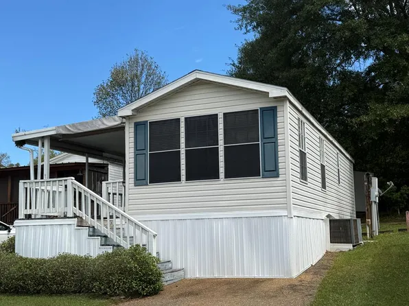 32 Whispering Pines Blvd, Georgetown, GA 39854