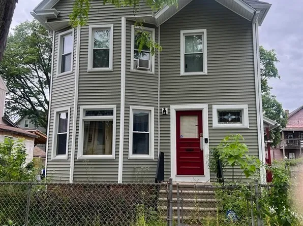 28 Wilmont St, Springfield, MA 01108