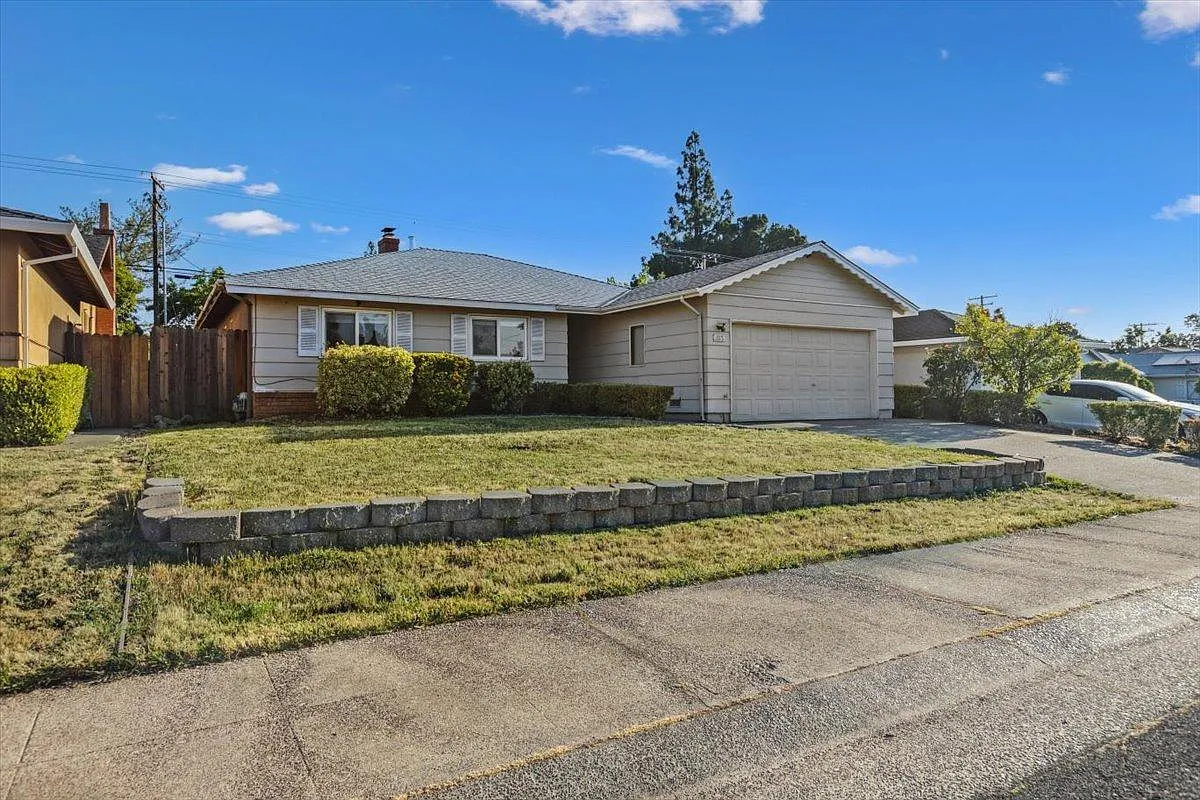 1115 Coloma Way photo 1