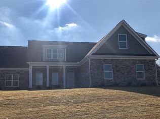 1124 Birchwood Dr, Griffin, GA