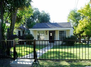 10559 Rhodesia Ave, Sunland, CA 91040