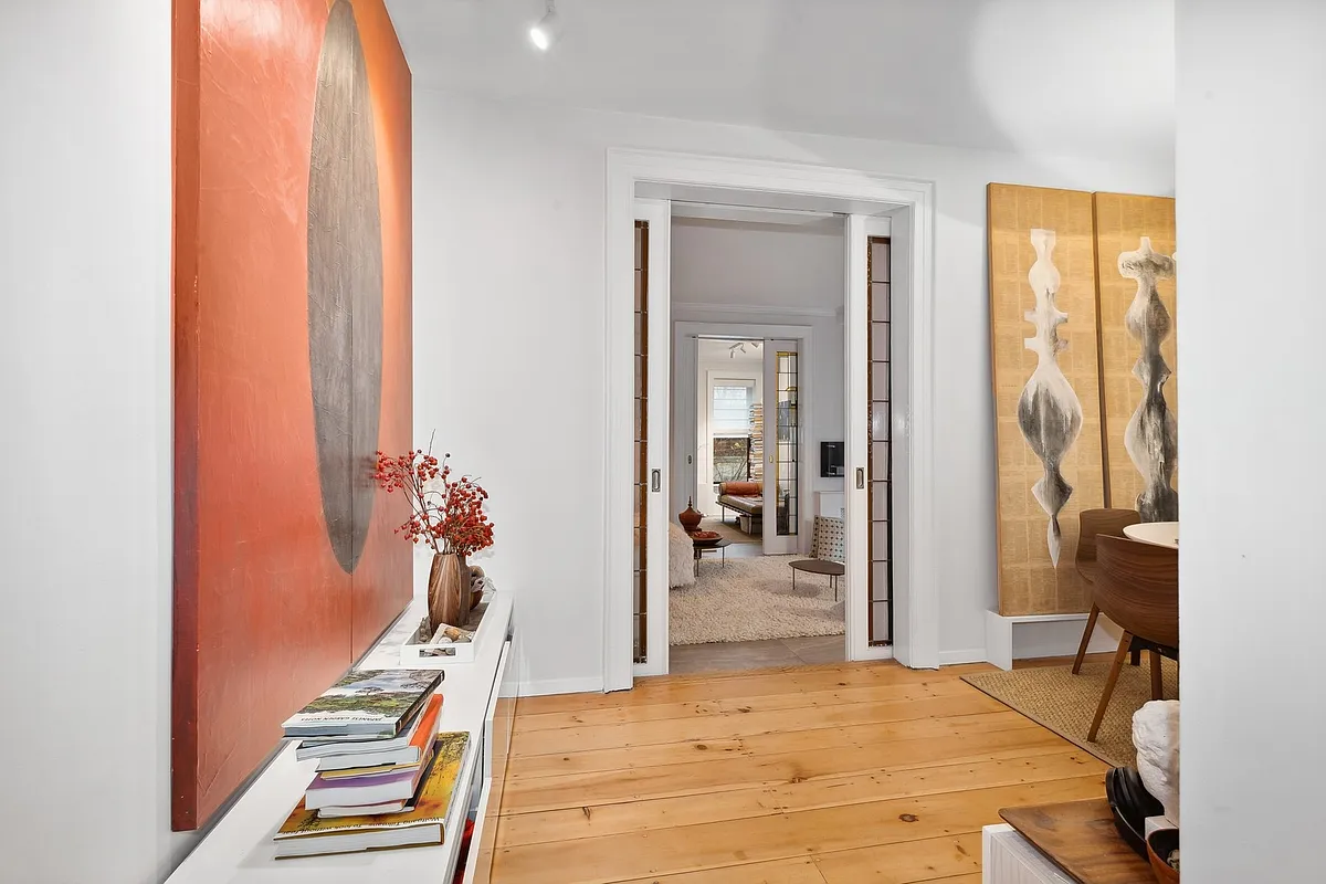 254 West 25th St Unit 2C  