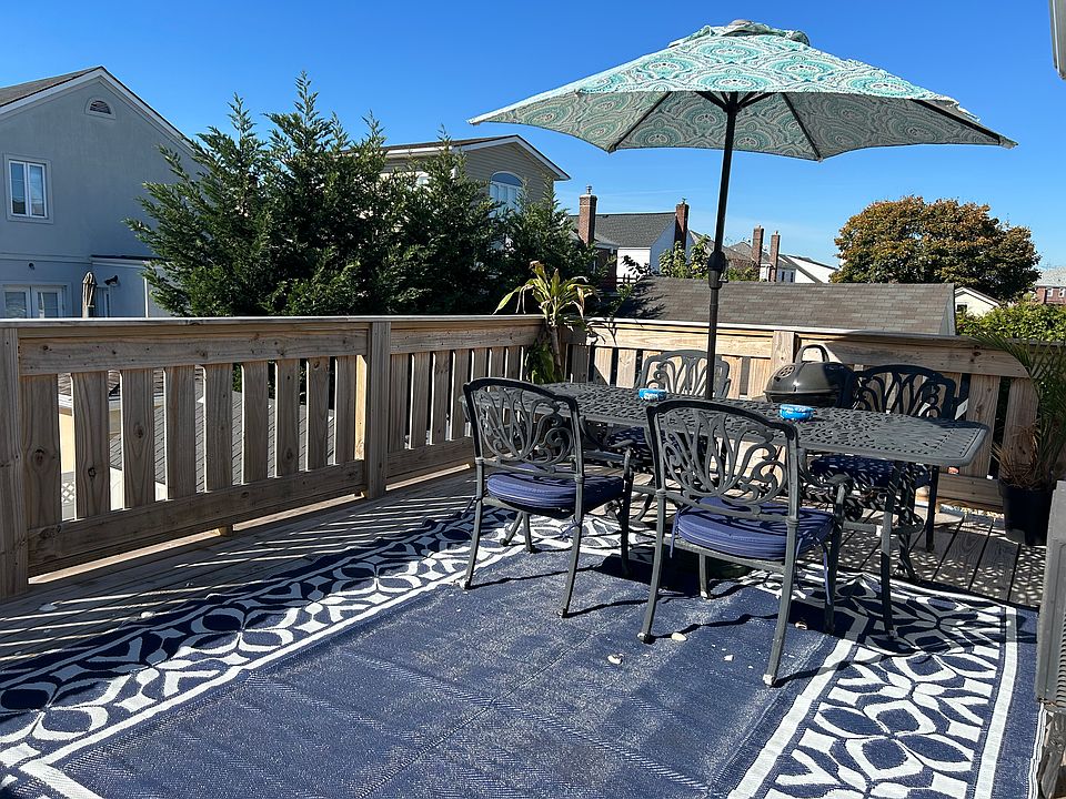 1st image of 425 Beach 140th St