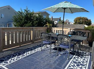 425 Beach 140th St, Far Rockaway, NY 11694