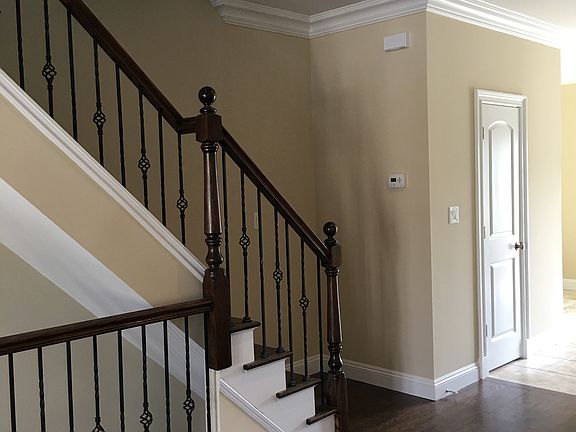 2nd image of 156 Roman Ave #Hse